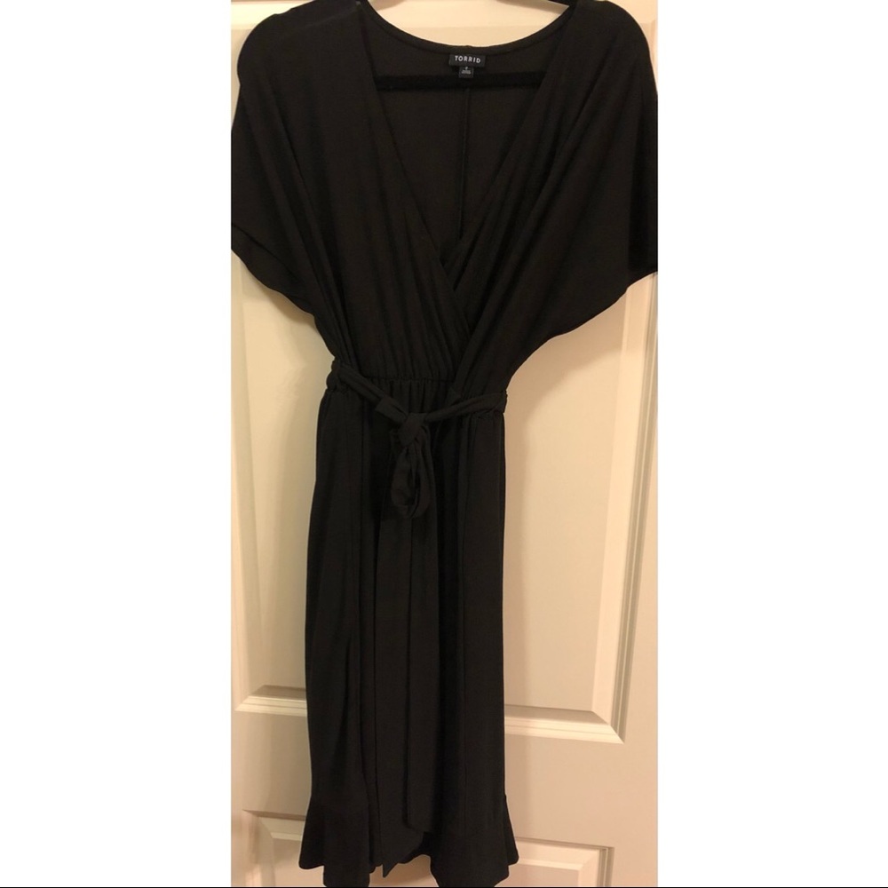 Torrid Vneck Wrap Style with tie